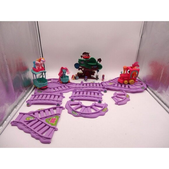 My Little Pony Friendship Express Train with Pony's and My Little Pony GOLDEN OA